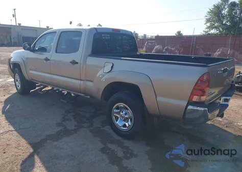 2005 Toyota Tacoma Dbl Cab Prerunner Lng Bed z USA, uszkodzony, nr VIN 5TEKU72N85Z039862